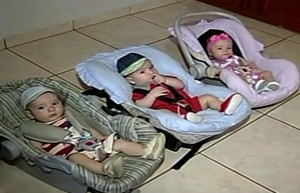 Mãe ganha extensão da licença-maternidade para cuidar de trigêmeos prematuros. (Foto: Reprodução/TV Anhanguera)